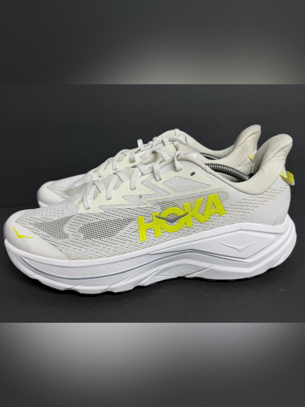 Hoka One One Challenger 8 Shoes Mens SZ 13D White Neon Citrus Trail Barely Worn